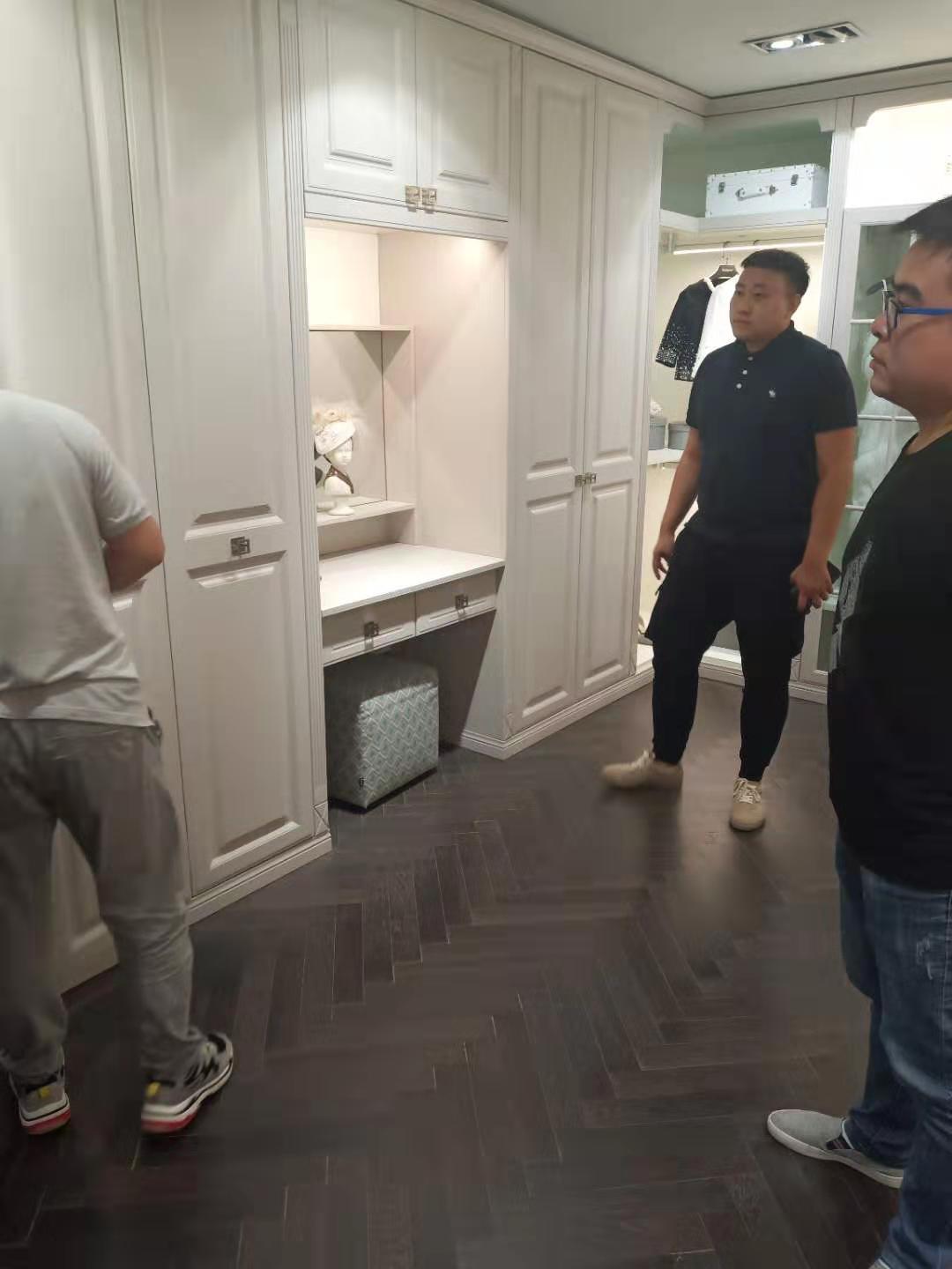 家居工厂旗舰店邀请洁卡科技副总路雨到公司参观指导
